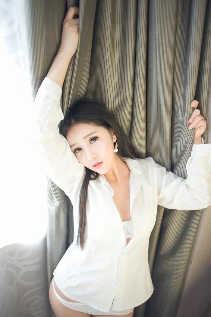 大胸妹艾弥丰乳肥臀让人欲罢不能(图36)