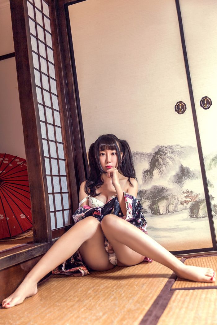 和服少妇笑笑及膝白袜翘臀迷晕你(图14)