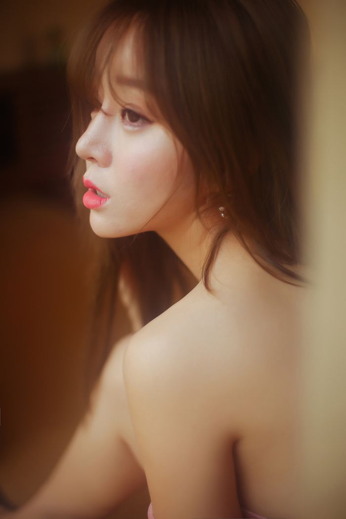 尤物王雨纯大尺度全裸露出乳此动人(图14)