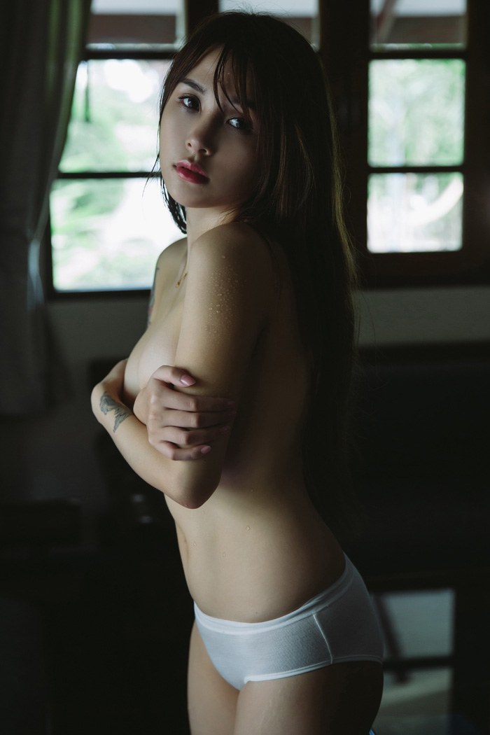 性感尤物夏美酱比基尼湿身秀美乳(图9)