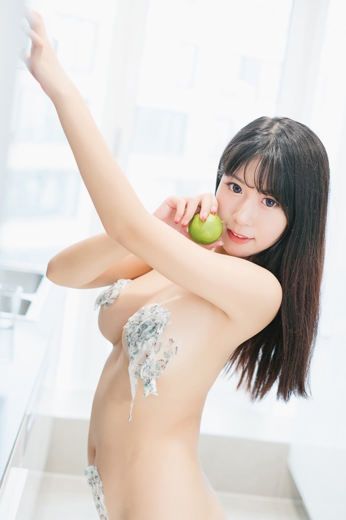 菠萝少女猫九酱真空上阵演情趣诱惑(图16)