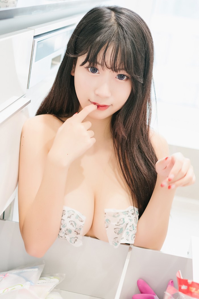 菠萝少女猫九酱真空上阵演情趣诱惑(图31)