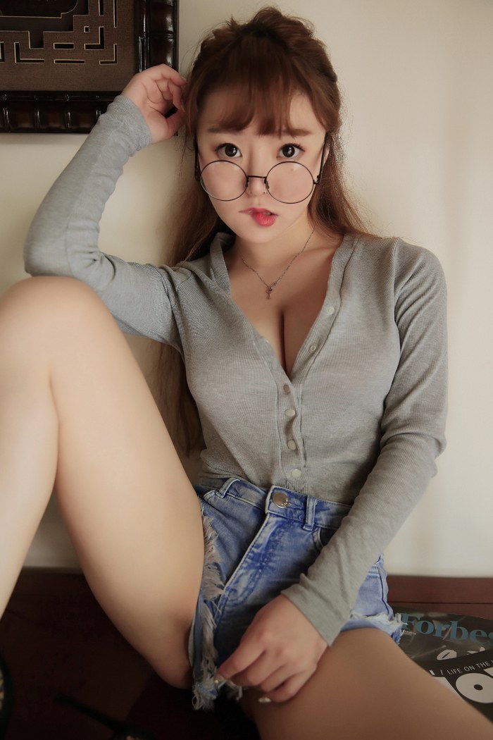 童颜巨乳柳侑绮大尺度裸身诱惑你(图17)