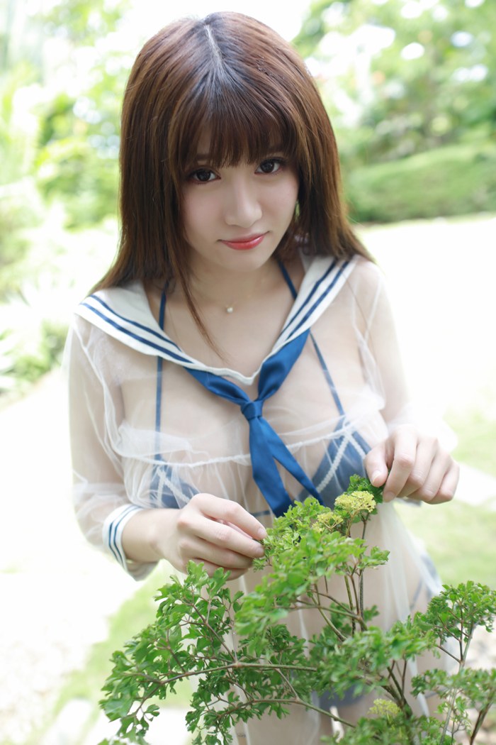 少妇娇萌萌透明薄纱尽显白嫩豪乳(图31)