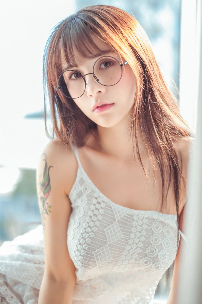 女神夏美酱比基尼包不住诱人美胸(图18)