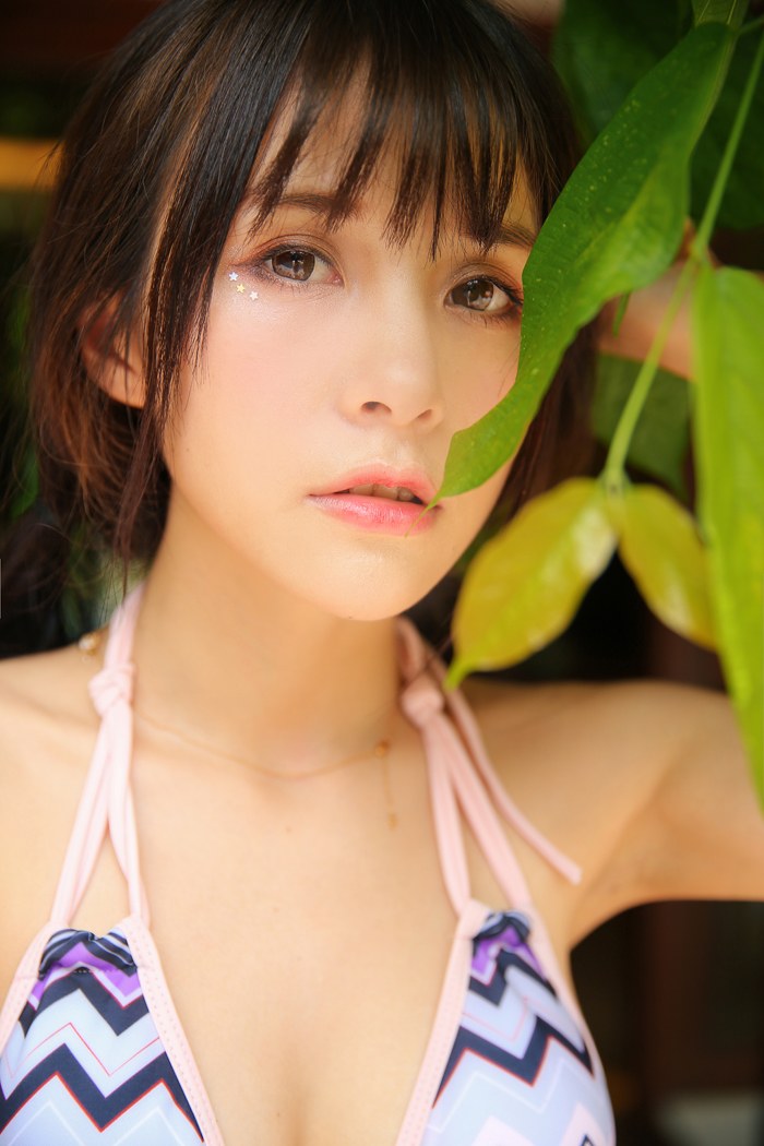 女神夏美酱比基尼包不住诱人美胸(图48)