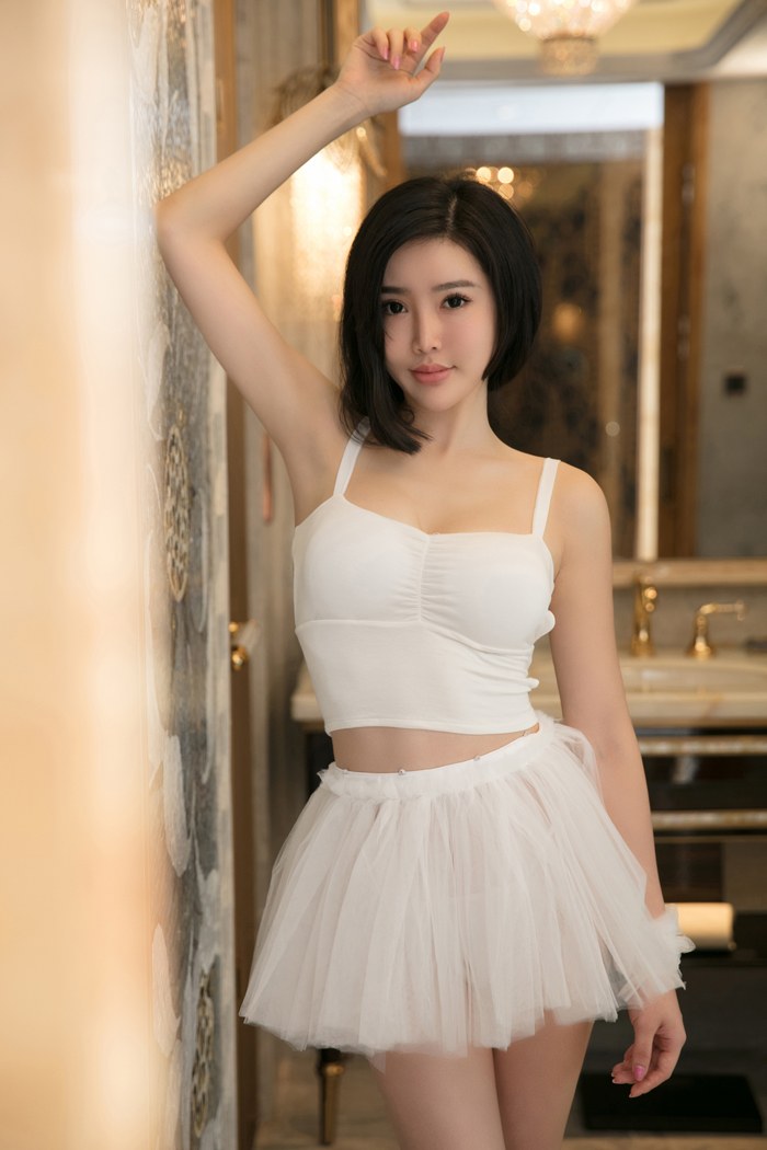 少妇何晨曦圆润双峰叫人爱不释手(图17)