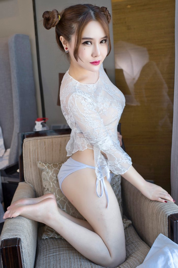 大胸妹佑熙薄纱镂空隐现傲人豪乳(图9)