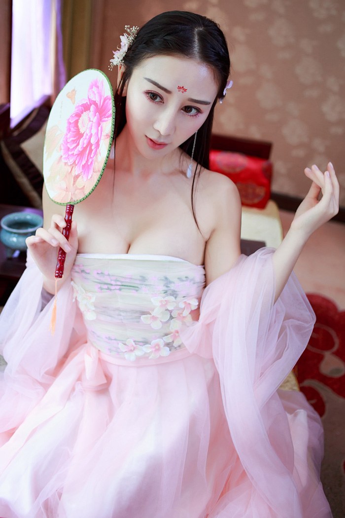 古风女王邹晶晶真空上阵乳此动人(图25)