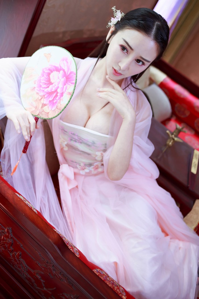 古风女王邹晶晶真空上阵乳此动人(图29)