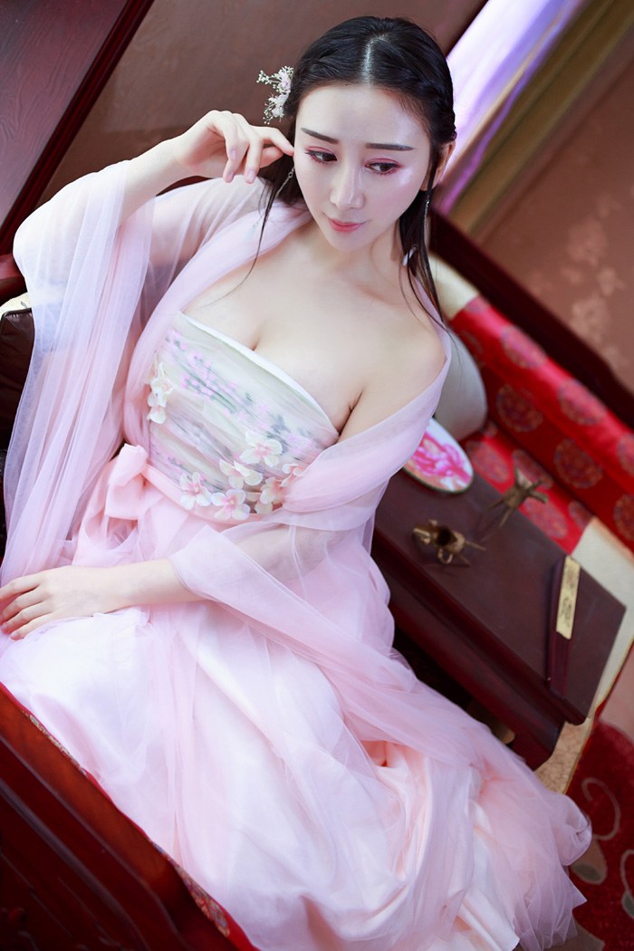 古风女王邹晶晶真空上阵乳此动人(图30)