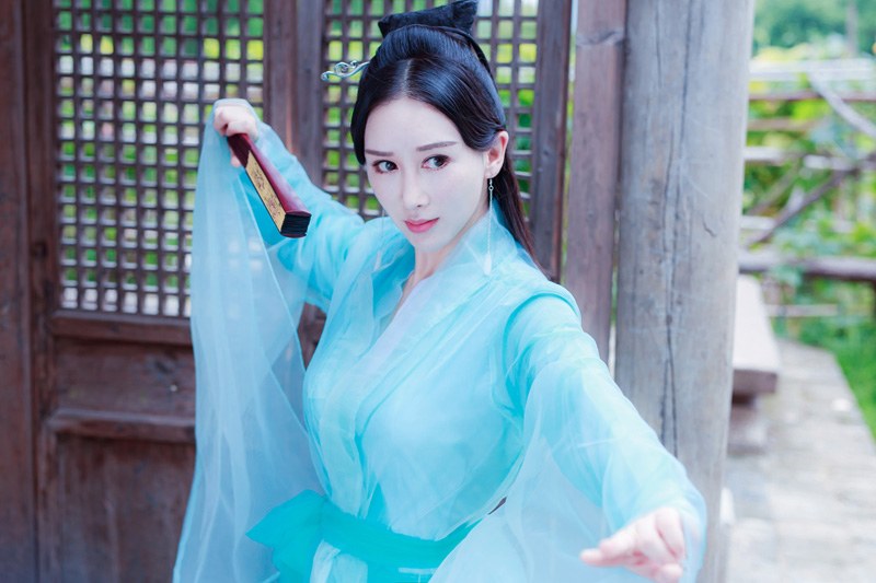 古风女王邹晶晶真空上阵乳此动人(图6)