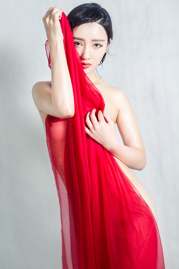 气质女神郭婉婷红纱遮身妩媚动人(图34)