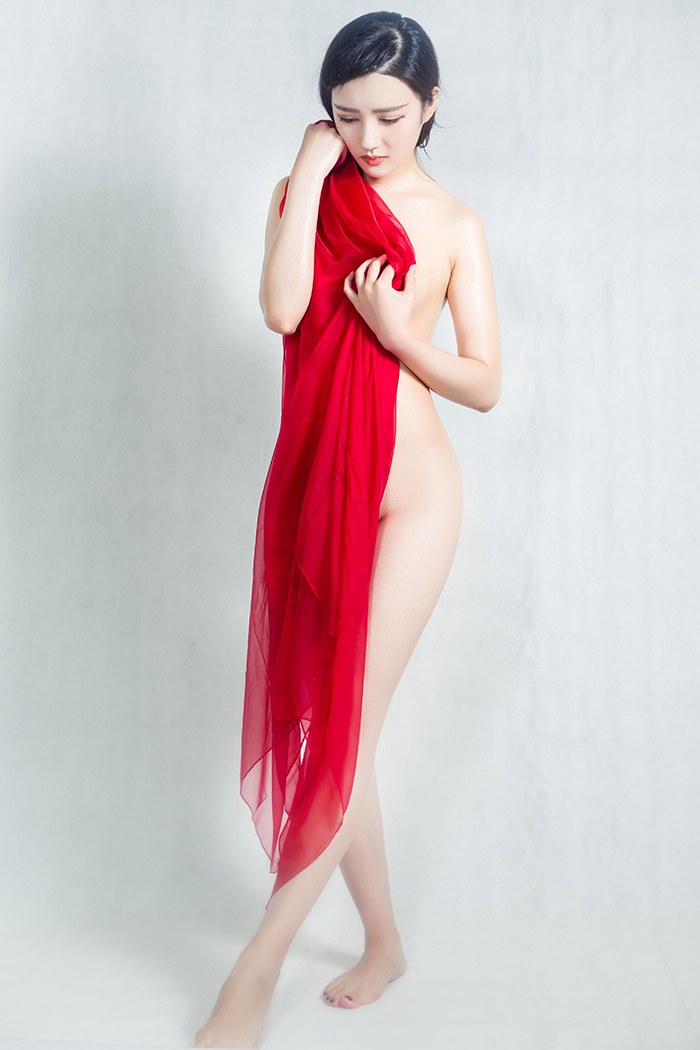 气质女神郭婉婷红纱遮身妩媚动人(图35)