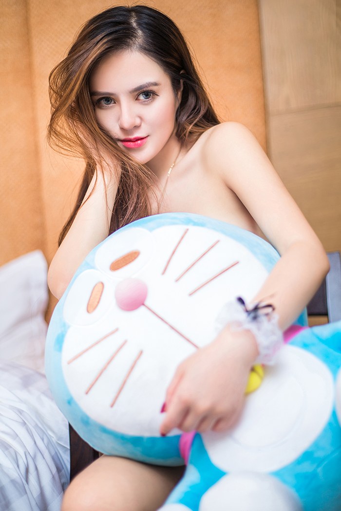 可爱学妹coco全裸上阵美体勾人欲火(图50)