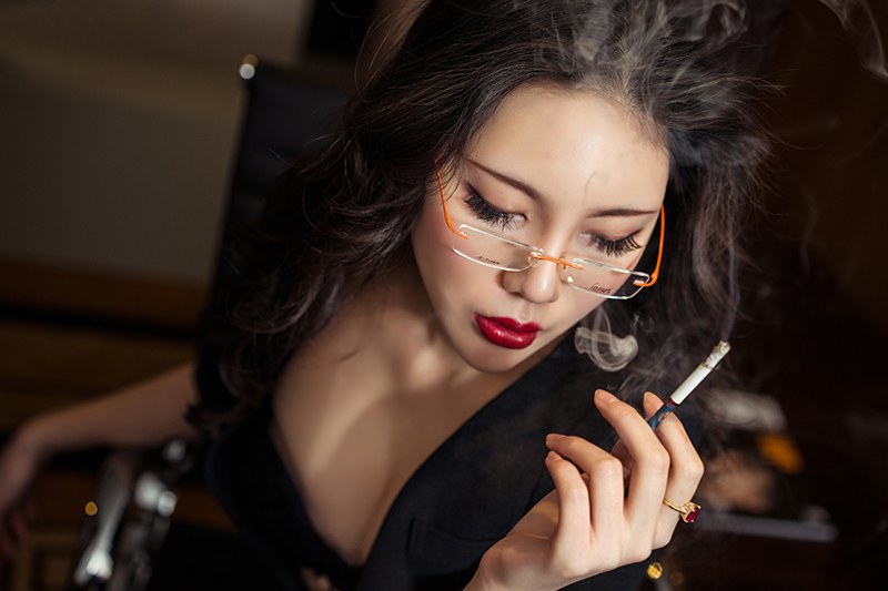 美艳少妇米娅蕾丝丁裤演制服诱惑(图32)