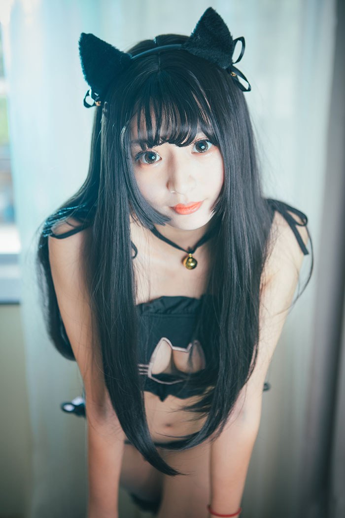 猫耳美眉童颜巨乳黑丝美腿诱惑足(图33)