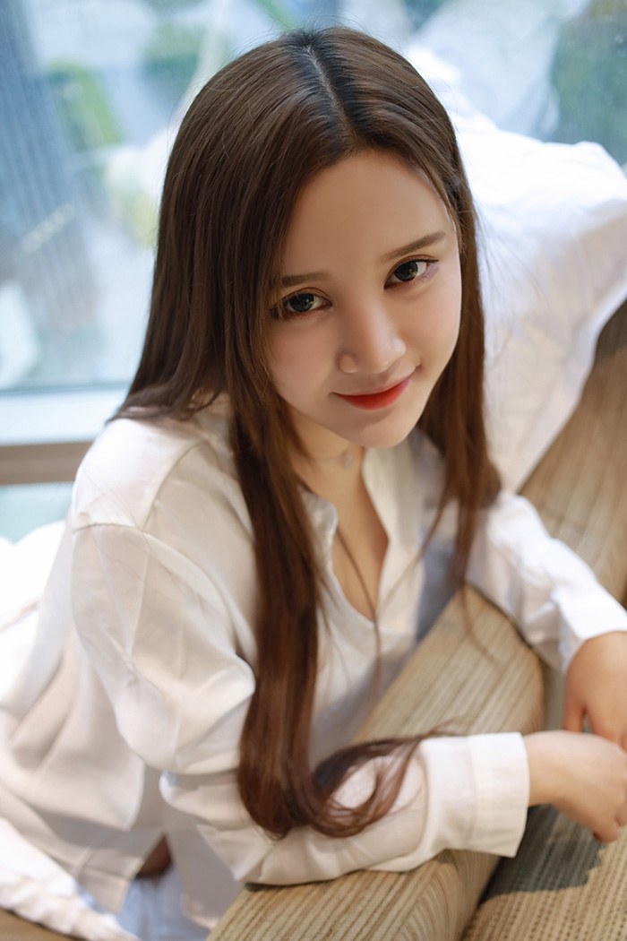 少女姗姗真空上阵玉乳翘臀看点足(图41)