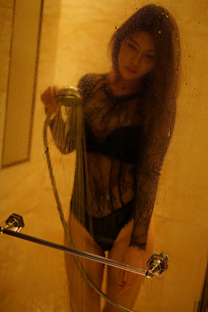 豪放御姐叶佳颐浴室湿身秀豪乳翘臀(图17)