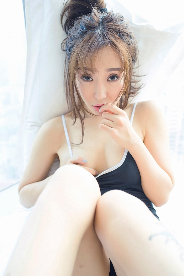 尤果美人顾灿性感比基尼秀白嫩美乳(图15)