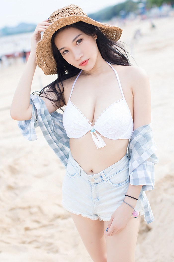 寂寞少妇狐狸妹蕾丝内衣镂空秀美乳(图4)