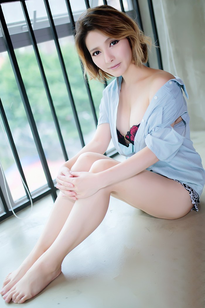 日本老湿性感内衣秀傲人豪乳翘臀(图15)