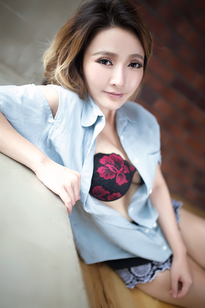 日本老湿性感内衣秀傲人豪乳翘臀(图27)