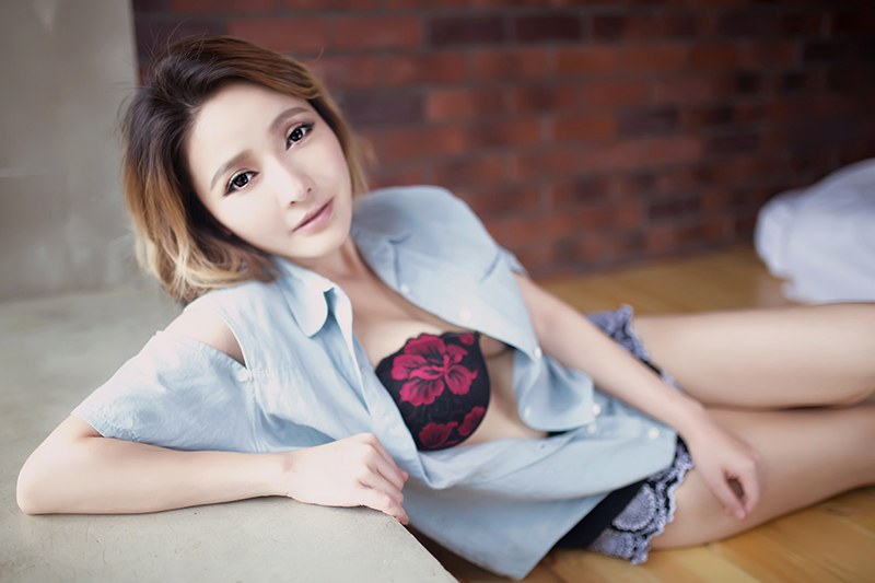 日本老湿性感内衣秀傲人豪乳翘臀(图32)