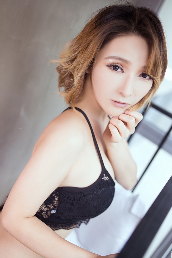 日本老湿性感内衣秀傲人豪乳翘臀(图36)