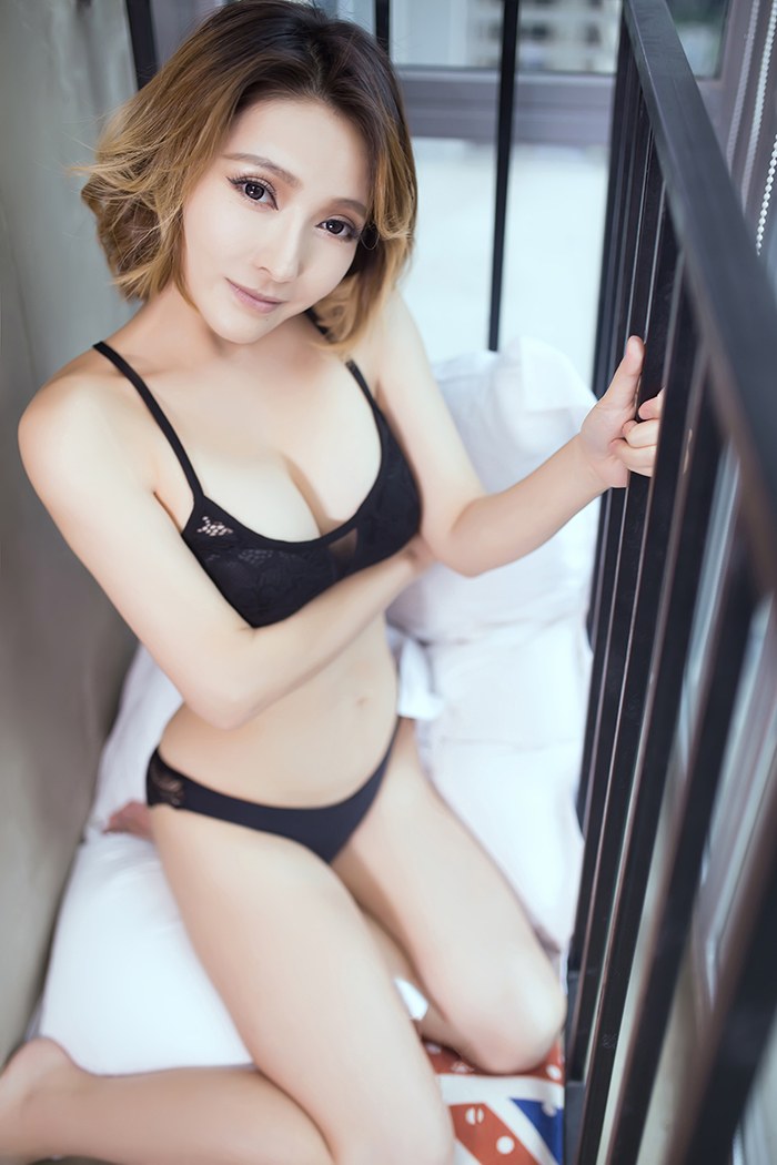 日本老湿性感内衣秀傲人豪乳翘臀(图39)