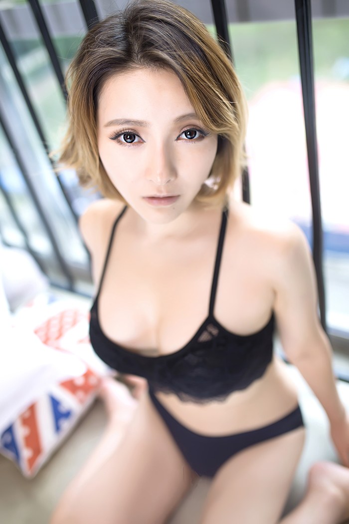 日本老湿性感内衣秀傲人豪乳翘臀(图46)