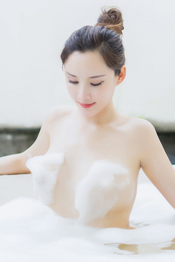 性感女神浴室湿身热辣胴体勾人魂(图40)