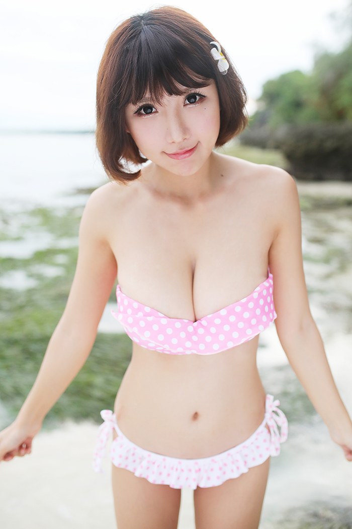 性感女神晓茜脱比基尼秀傲人巨乳(图21)