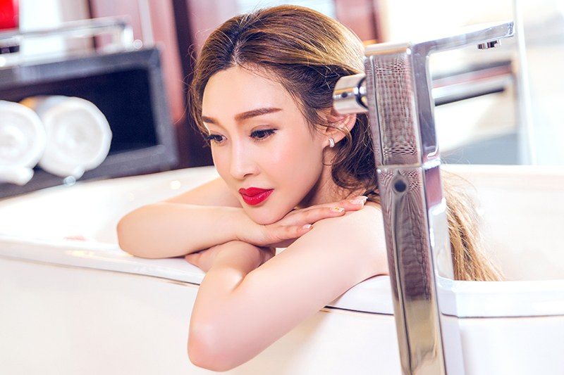 寂寞少妇申美嫣丁裤翘臀制服诱惑(图29)