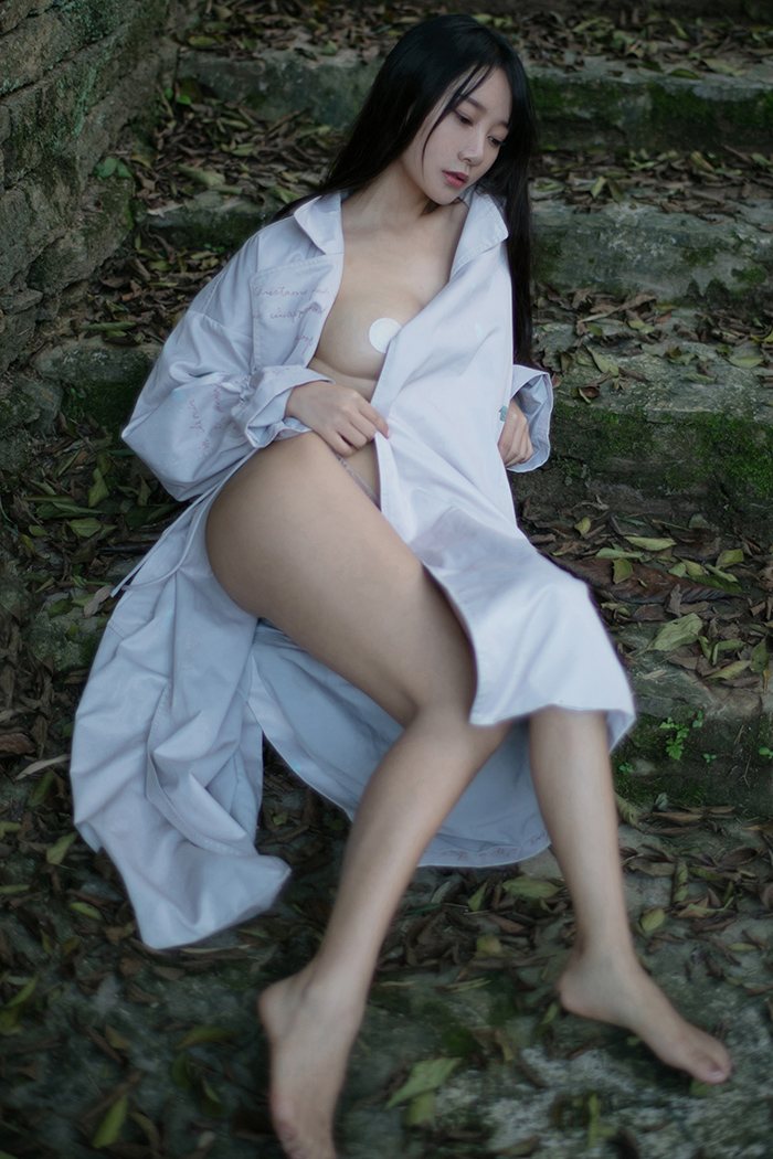 极品嫩模何嘉颖丰乳肥臀撩人心扉(图19)