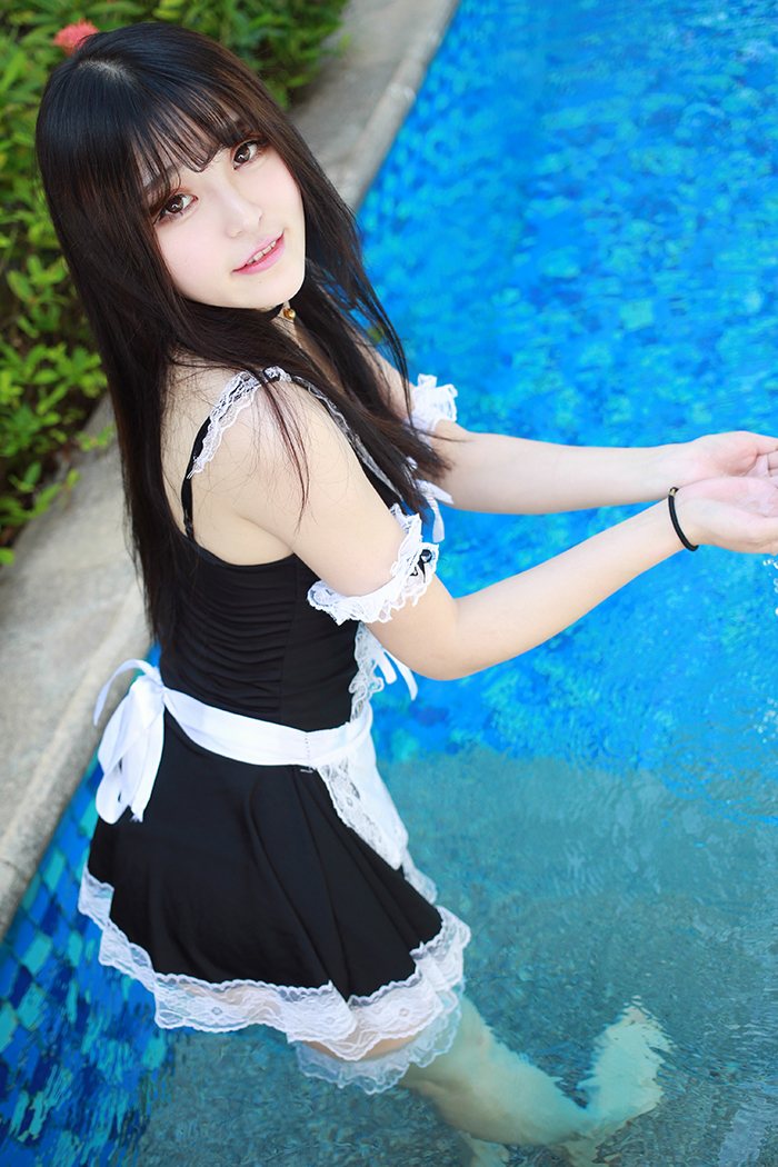 童颜小妹伊小七性感女仆装秀美胸(图41)