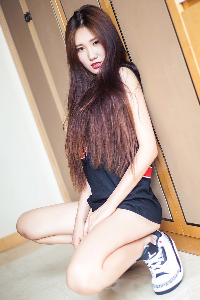 运动宝贝子珂脱衣露乳让人意乱情迷(图6)