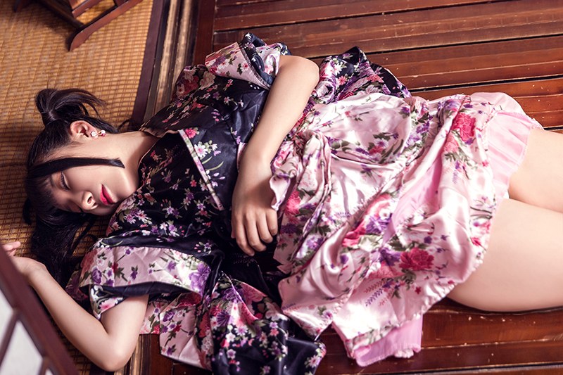 爆乳笑妹子千娇百媚胸器呼之欲出(图29)