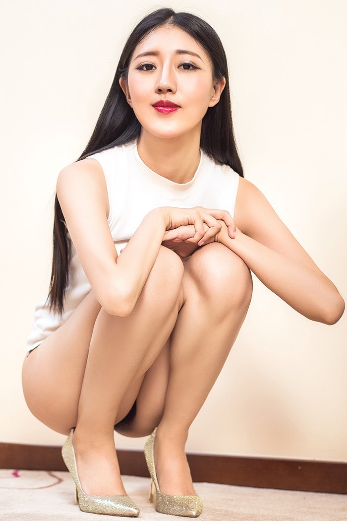 寂寞熟女王竹手掩私处诱惑难挡(图17)