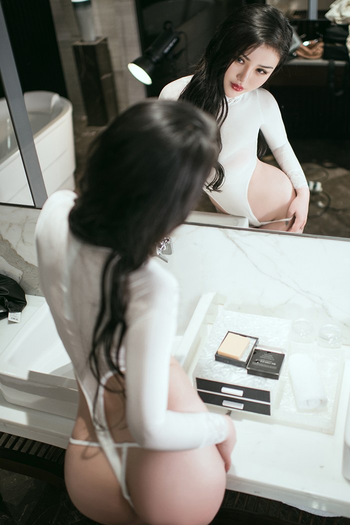 公司女秘陈宇熙浑圆美乳撩人至极(图40)