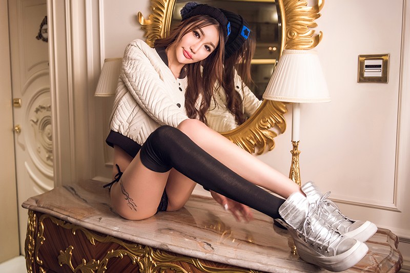 妖媚御姐王绫宇居家私房胴体诱人(图25)