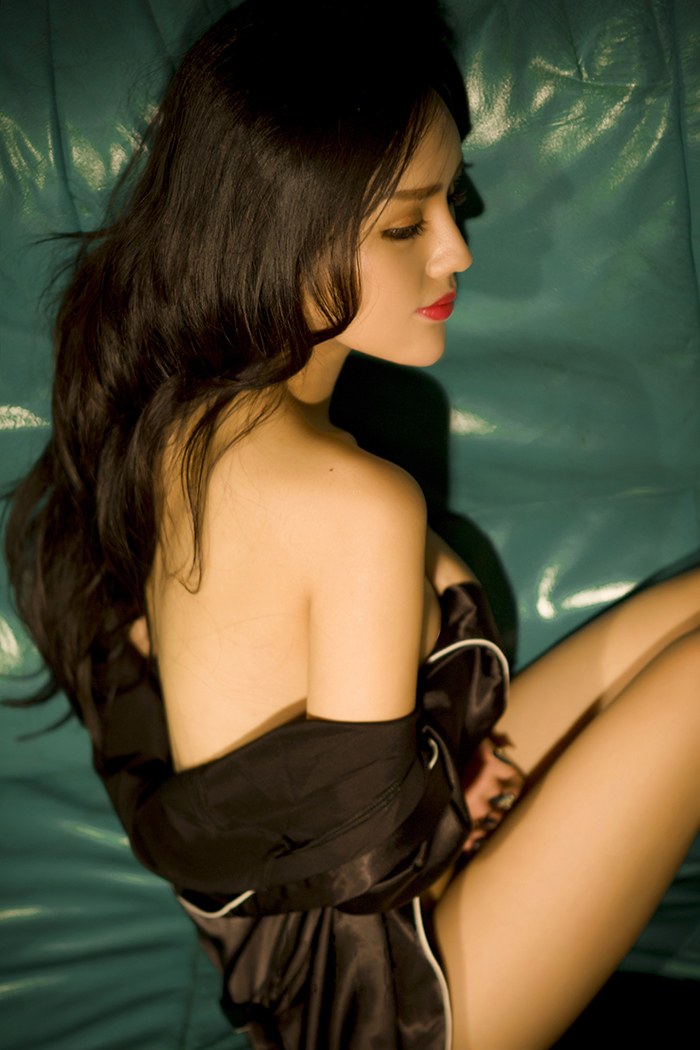 性感妖姬陈迪雅尺度大开玉体横陈(图21)