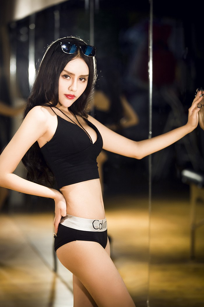 性感妖姬陈迪雅尺度大开玉体横陈(图9)