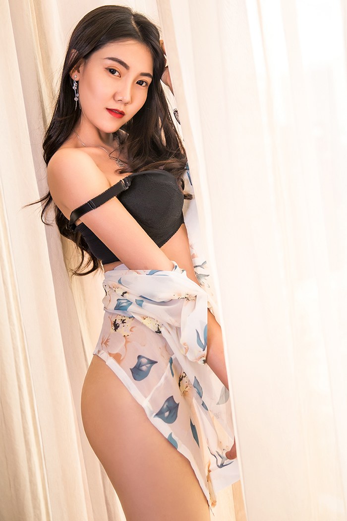 长腿少妇雪娇圆润肥臀让人想入非非(图29)