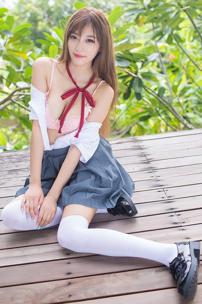 甜美学生妹杨晨晨制服白袜秀美乳(图16)