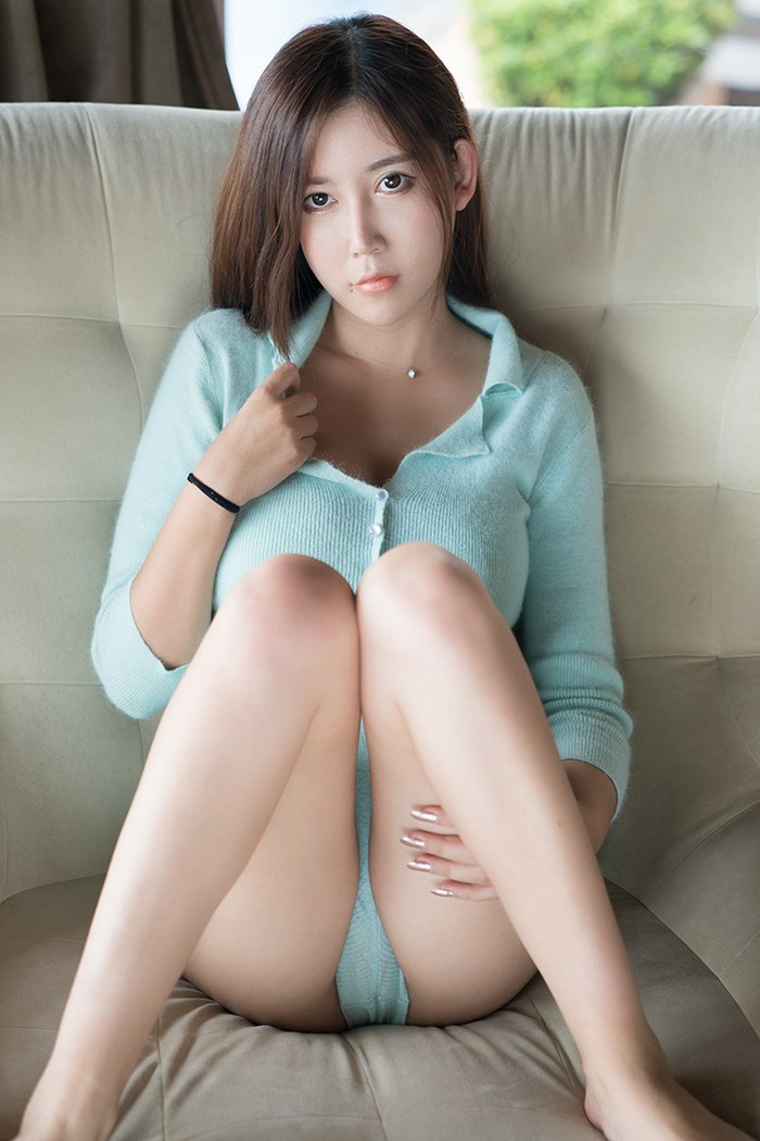 气质美女李雅饱满双峰让人魂牵梦绕(图17)