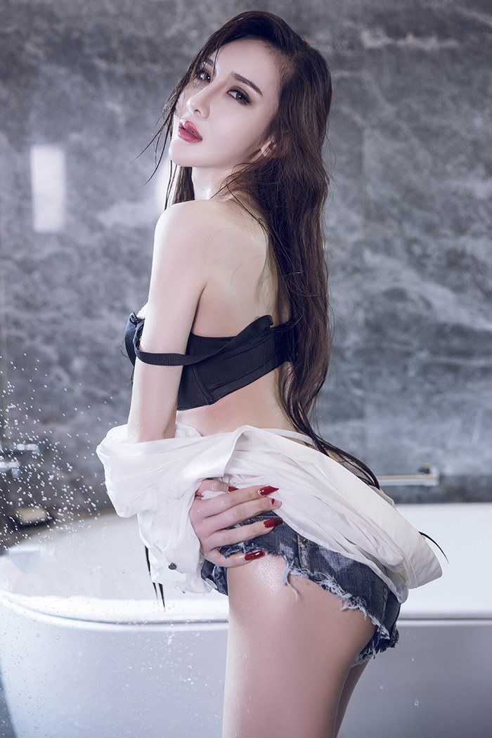 冷艳御姐瓦娅美腿丝袜吸引你眼球(图7)