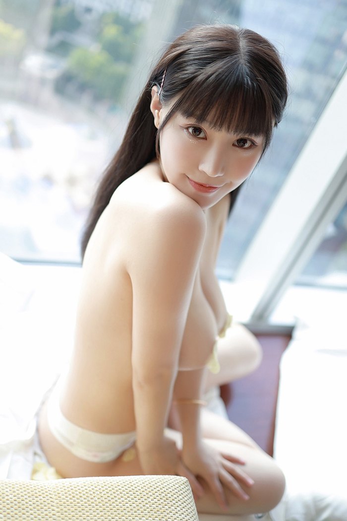 清纯嫩妹朱可儿薯片贴乳等你品尝(图38)