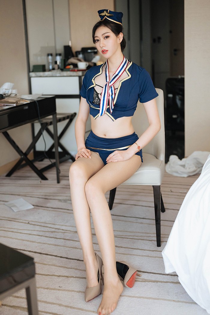 气质空姐艺轩制服诱惑让人难以把持(图44)