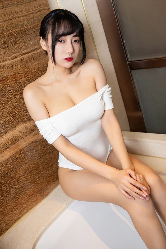 极品尤物何嘉颖湿身诱惑风情万种(图12)